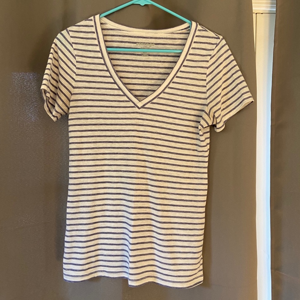 Old Navy V-neck tee